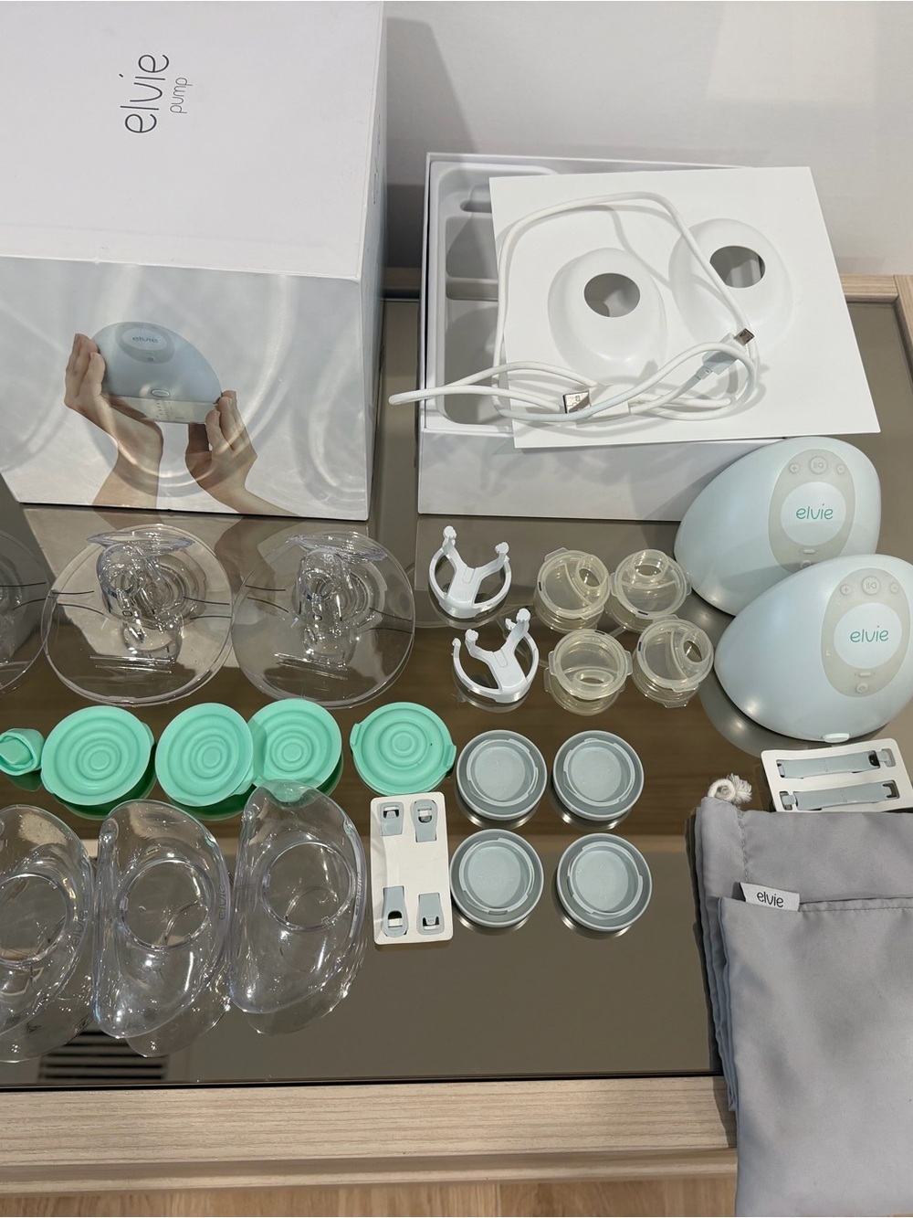 Elvie Double Electric Breast Pump Set in Soft Mint